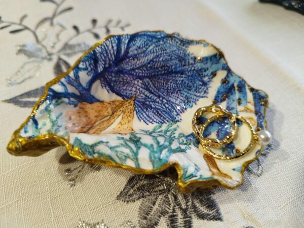 Boite à bagues "Corail", décoration de table, cadeau de Noël, en huitre naturelle, création unique à la main, doré ou bleu océan